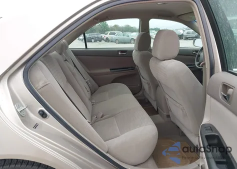 2005 Toyota Camry Le z USA, uszkodzony, nr VIN 4T1BE32K75U504342